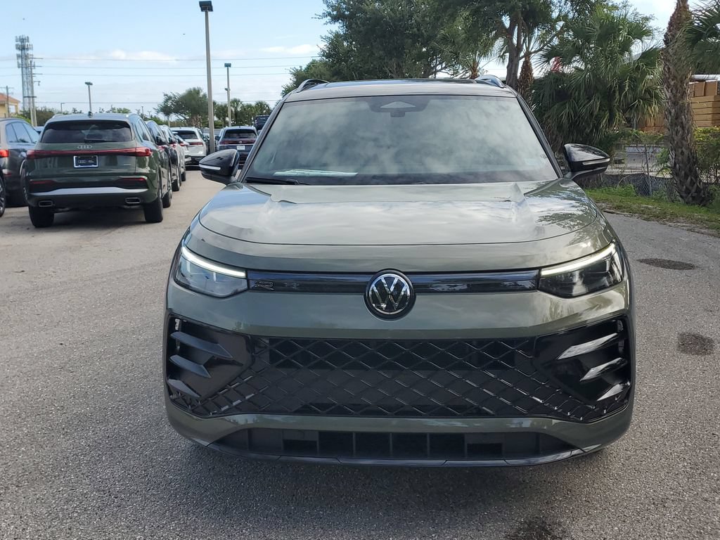 New 2026 Volkswagen Tiguan SE R-Line FWD image 10