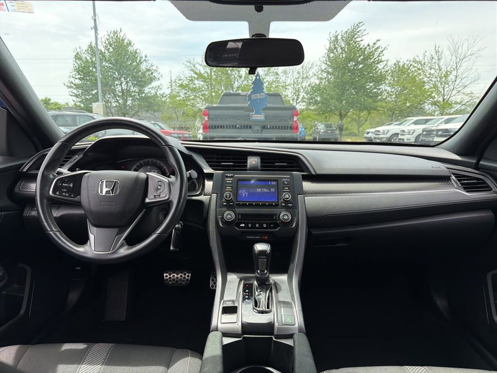 Used 2018 Honda Civic Sport image 5