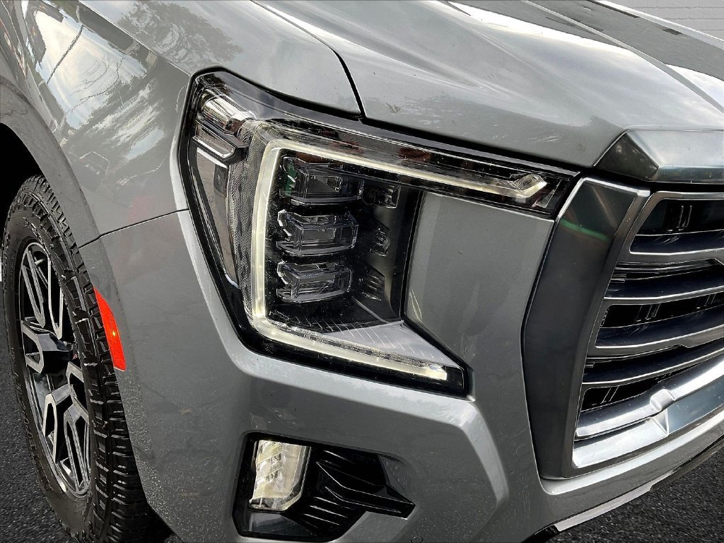 Used 2023 GMC Yukon XL AT4 w/ AT4 Premium Plus Package AWD/4WD image 22