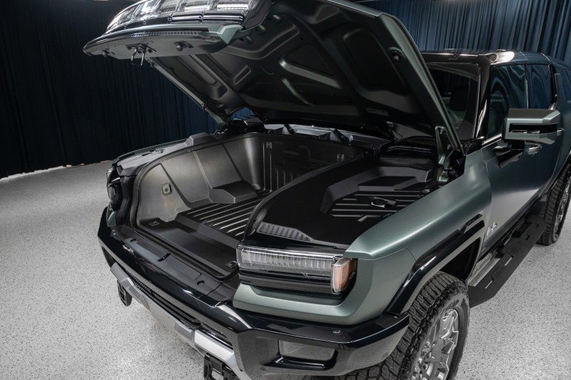 Used 2024 GMC Hummer EV 3X w/ LPO, Cargo Utility Package AWD/4WD image 6