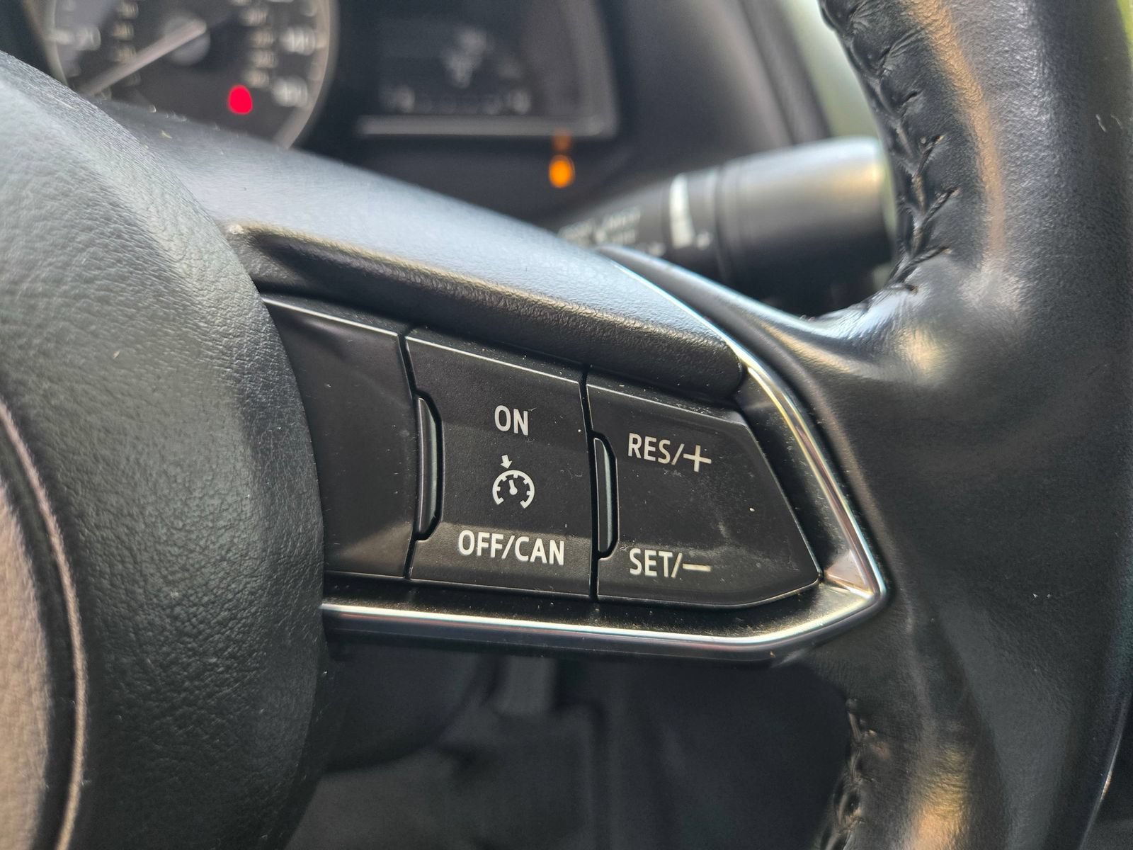 Used 2017 MAZDA MAZDA3 Touring FWD image 12