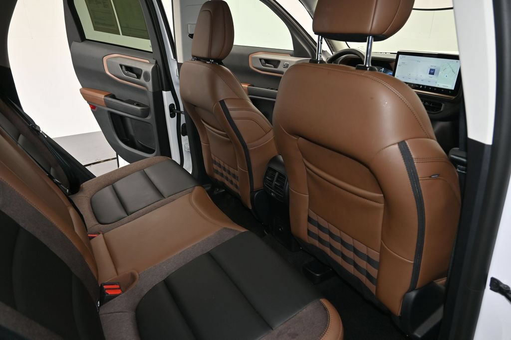 Certified 2025 Ford Bronco Sport Outer Banks w/ Outer Banks Tech Package+ AWD/4WD image 12