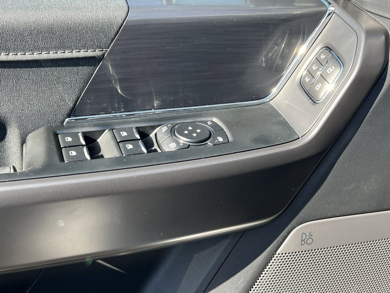 New 2025 Ford F150 Lariat w/ Equipment Group 501A Mid image 15