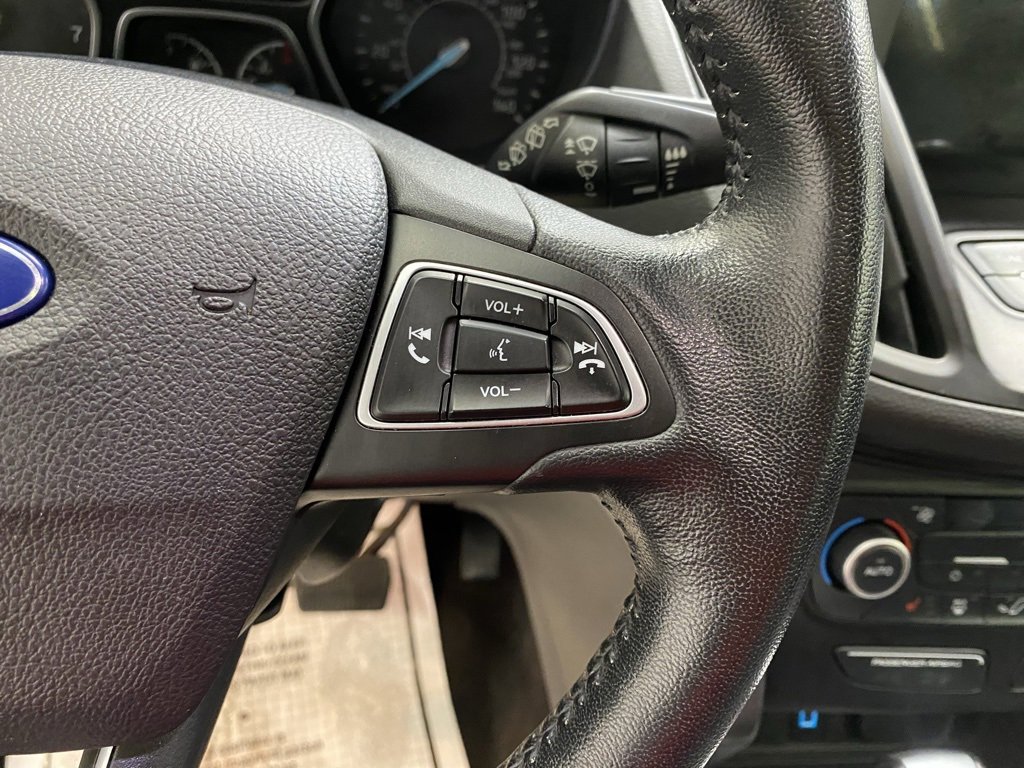 Used 2019 Ford Escape SEL image 25
