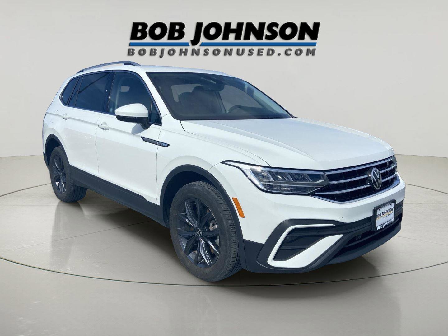 Used 2022 Volkswagen Tiguan SE w/ Panoramic Sunroof Package