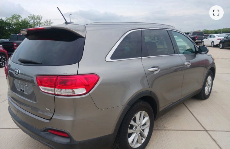 Used 2017 Kia Sorento LX FWD image 3