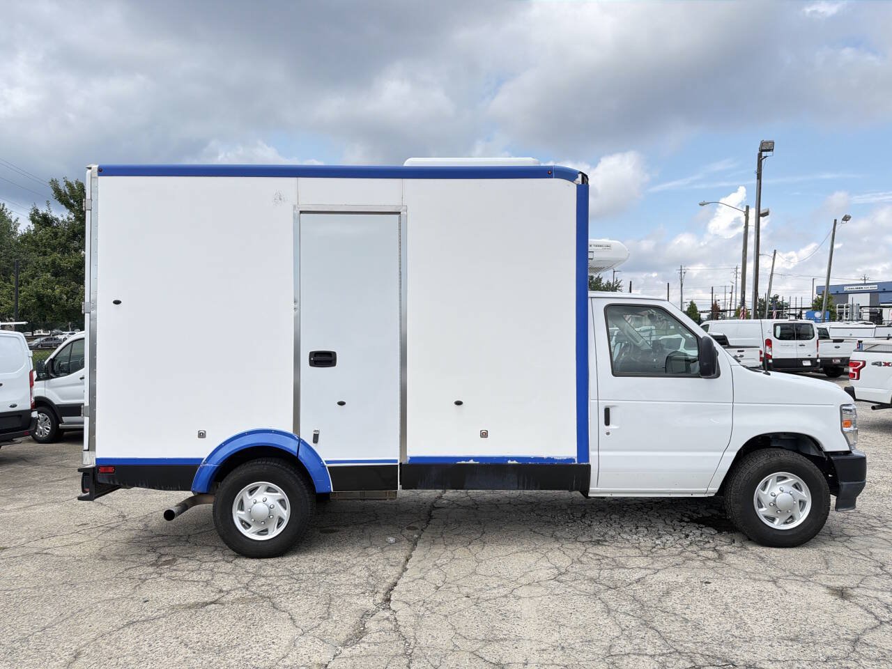 Used 2024 Ford E-350 and Econoline 350 Super Duty w/ Power Windows & Locks Group RWD image 8