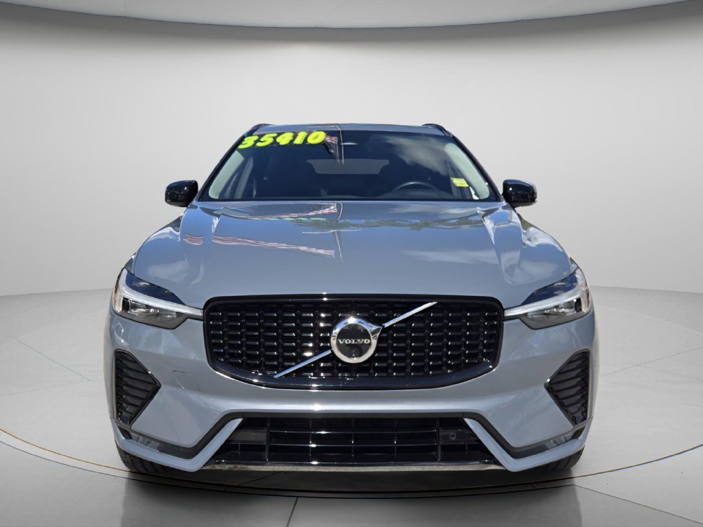 Used 2024 Volvo XC60 B5 Plus AWD/4WD image 8