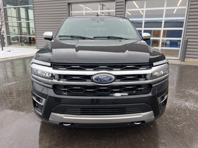 Used 2023 Ford Expedition Platinum image 2