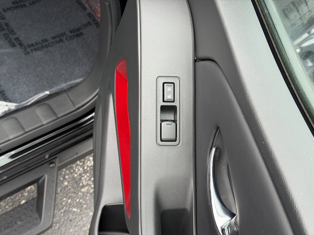 Used 2025 Nissan Frontier PRO-4X image 24