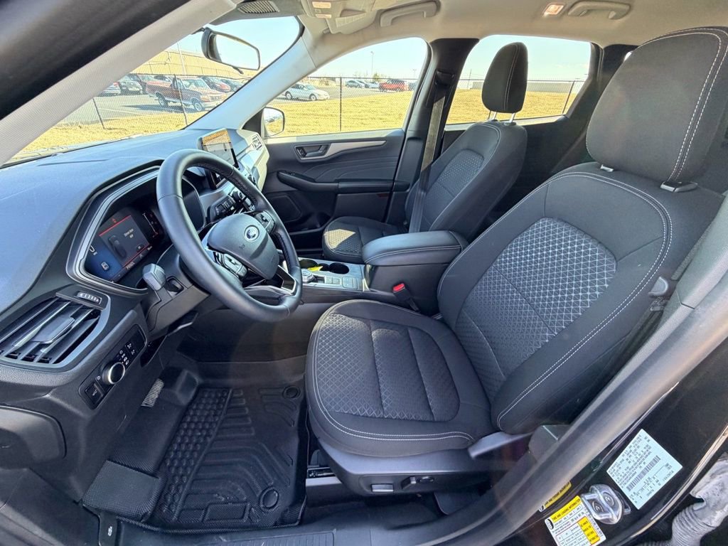 Used 2024 Ford Escape Active w/ Cold Weather Package image 17