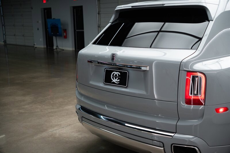 Used 2020 Rolls-Royce Cullinan AWD/4WD image 33