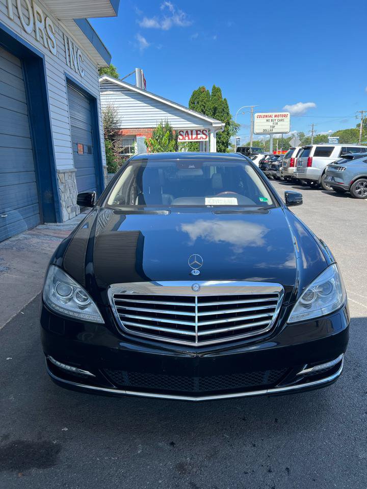 Used 2011 Mercedes-Benz S 550 4MATIC image 3