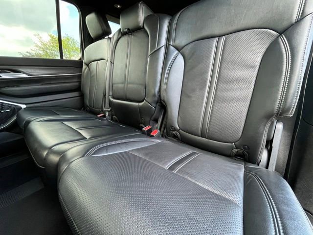 Used 2024 Jeep Wagoneer Series II w/ Flexible Seating Group AWD/4WD image 27