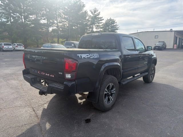 Used 2019 Toyota Tacoma TRD Sport image 8