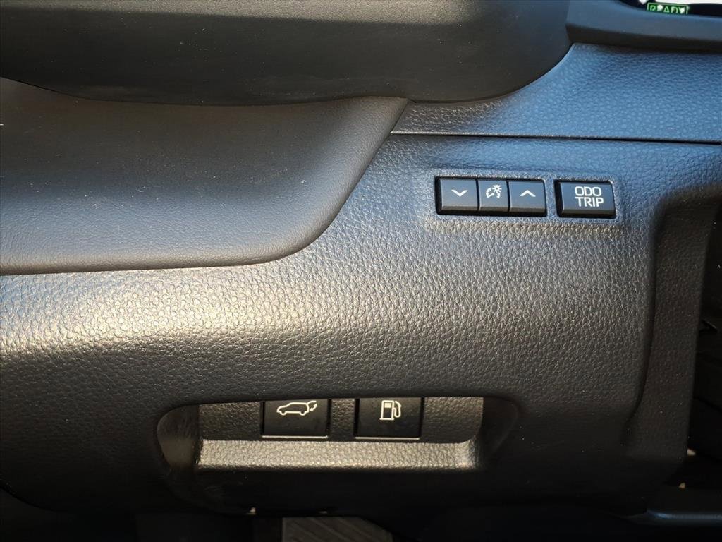 Used 2025 Toyota Crown Signia image 25