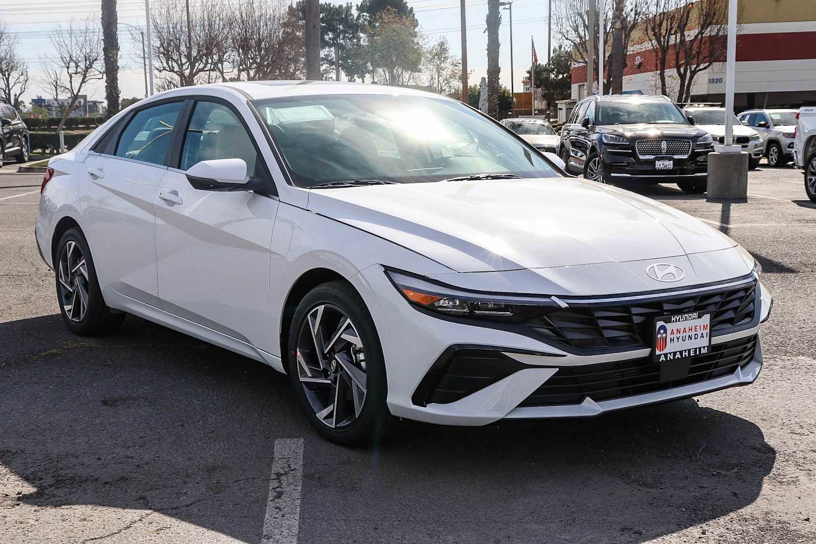 New 2026 Hyundai Elantra Limited FWD image 3