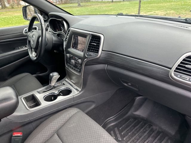 Used 2021 Jeep Grand Cherokee Laredo image 27