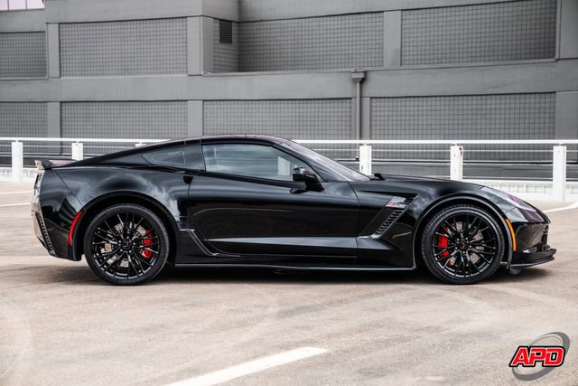 Used 2015 Chevrolet Corvette Z06 w/ 2LZ Preferred Equipment Group RWD image 11