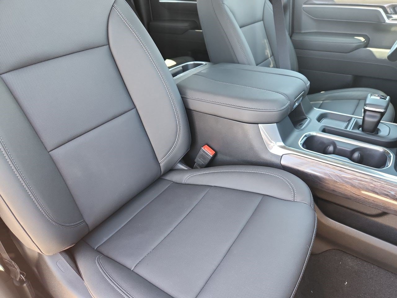 New 2026 Chevrolet Silverado 1500 LTZ w/ Technology Package AWD/4WD image 21