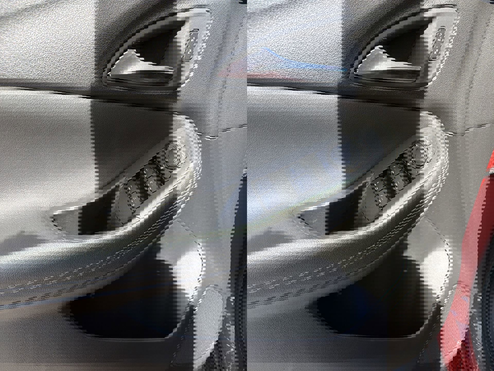 Certified 2024 Buick Encore GX Sport Touring AWD/4WD image 27