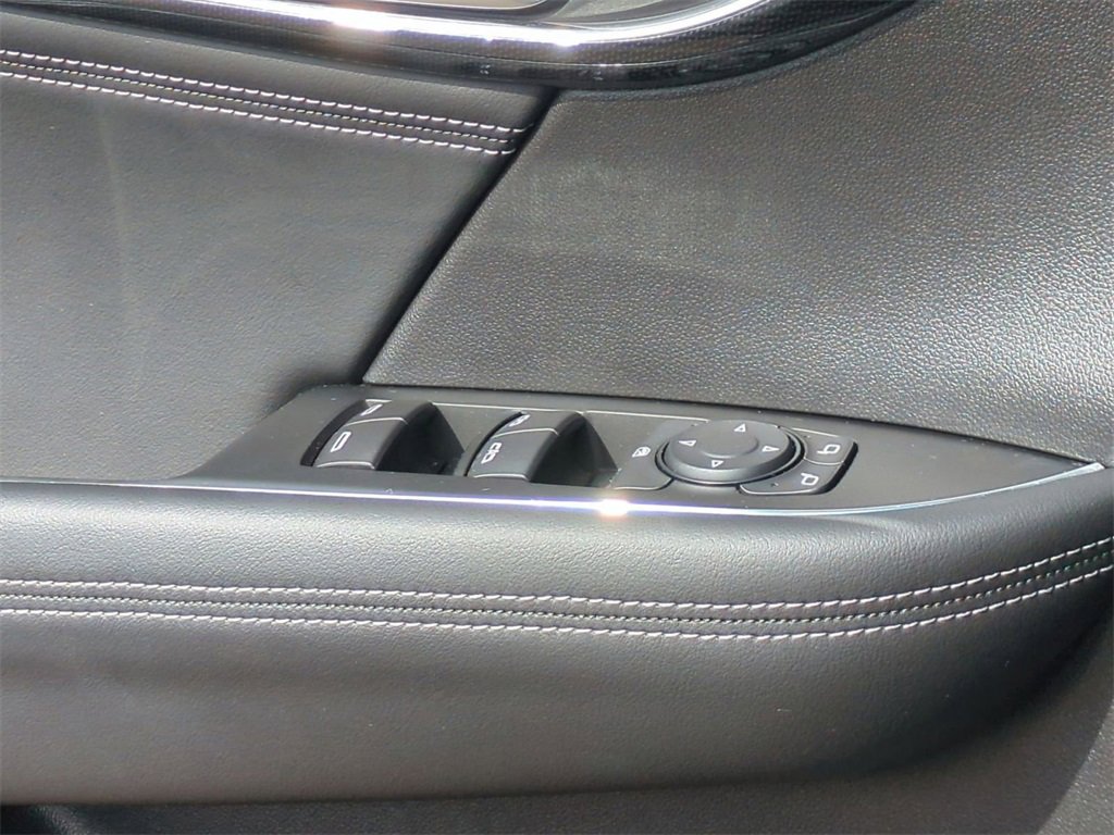 Used 2022 Buick Envision Preferred image 22