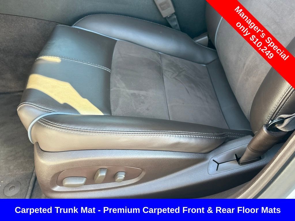 Used 2015 Chevrolet Impala LT w/ Convenience Package image 11