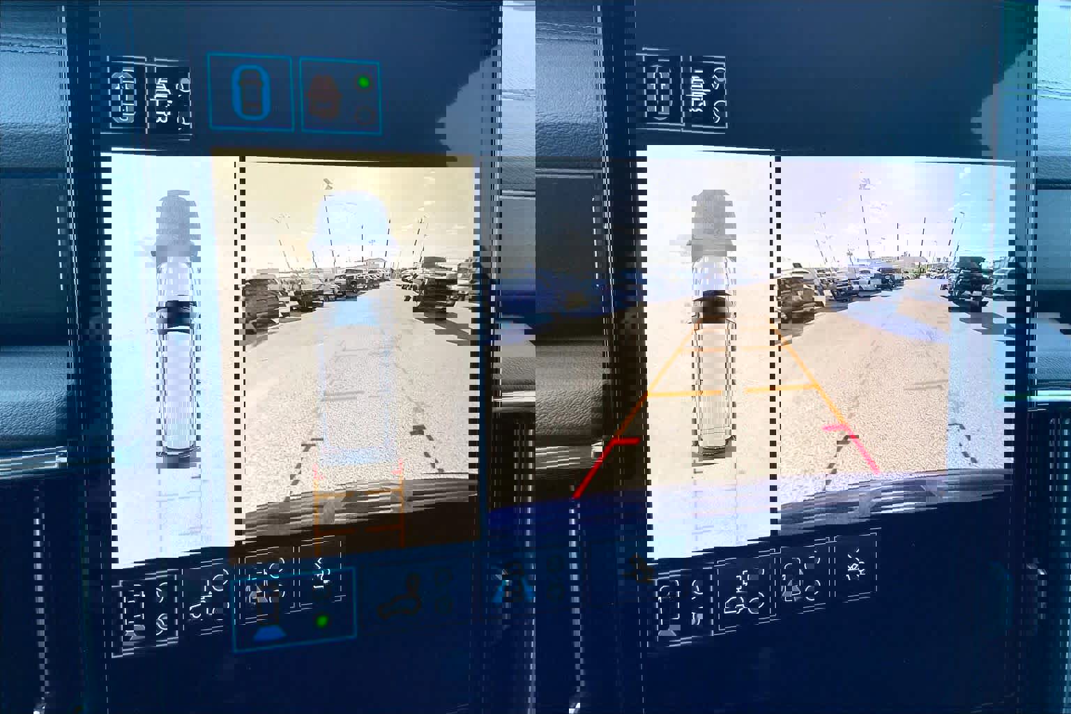 Used 2025 GMC Yukon Denali w/ LPO, Floor Liner Package image 24