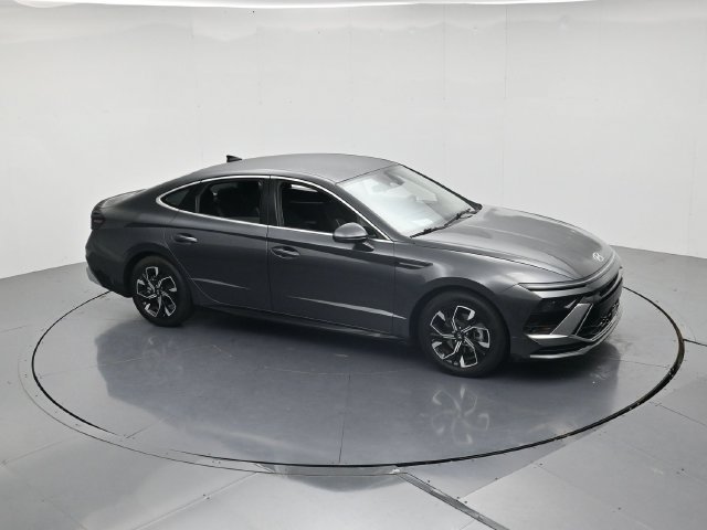 Used 2025 Hyundai Sonata SEL FWD image 36