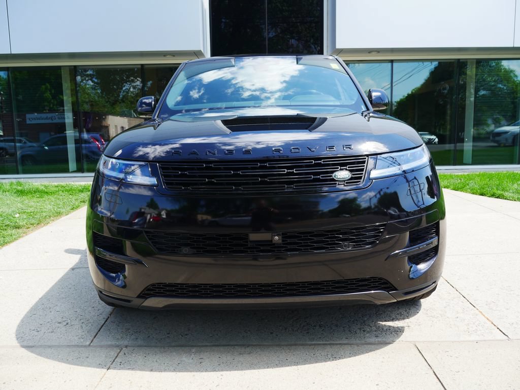 Used 2024 Land Rover Range Rover Sport SE AWD/4WD image 10