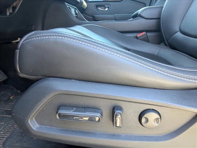 Used 2024 Honda Pilot Touring image 12