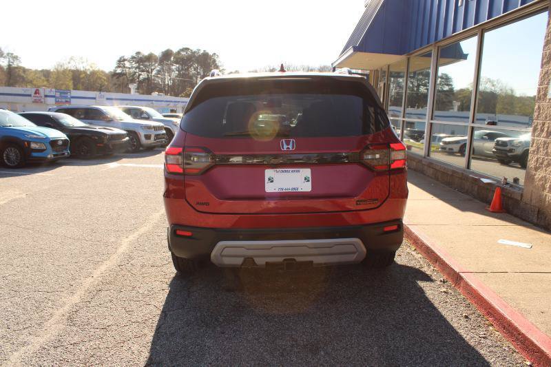 Used 2025 Honda Pilot TrailSport image 6
