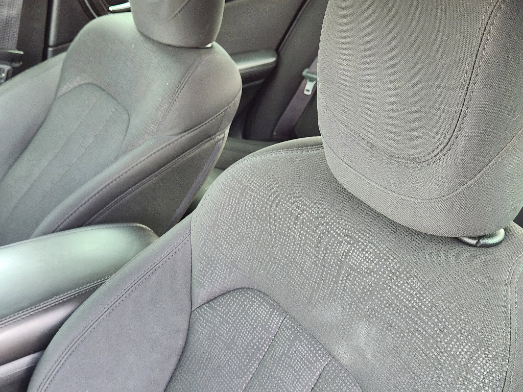 Used 2016 Chrysler 200 Limited image 22