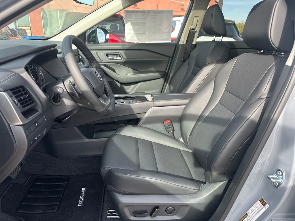 New 2026 Nissan Rogue Dark Armor image 11