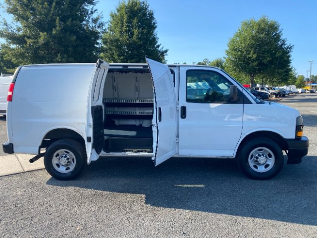 Used 2019 Chevrolet Express 2500 RWD image 5