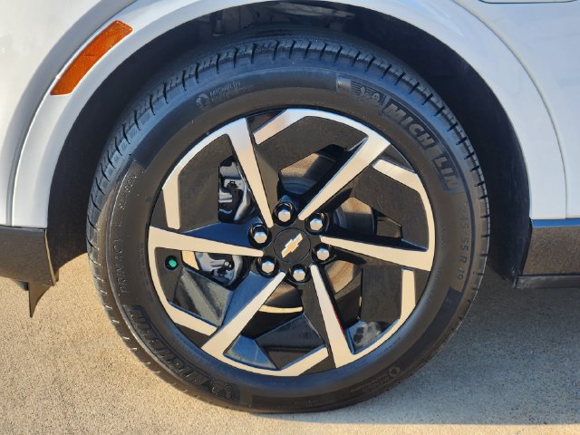 Used 2024 Chevrolet Equinox EV LT AWD/4WD image 16