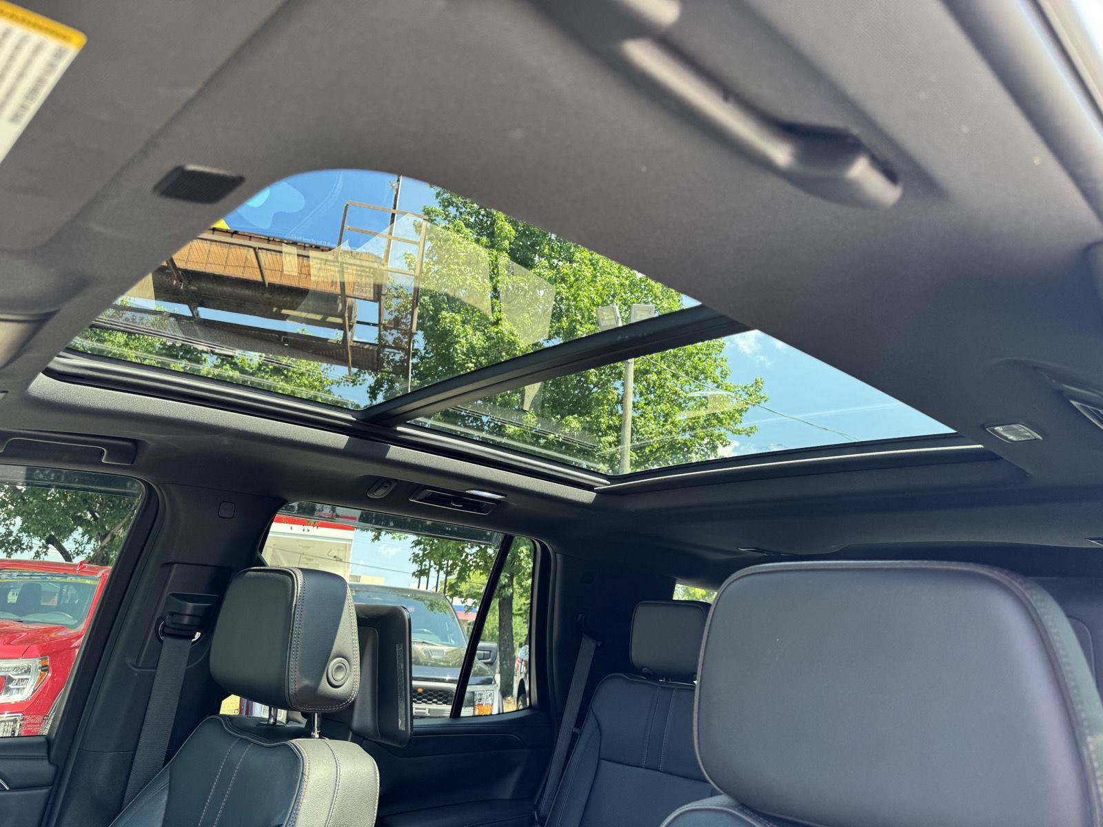 Used 2021 Chevrolet Tahoe RST w/ Luxury Package RWD image 5