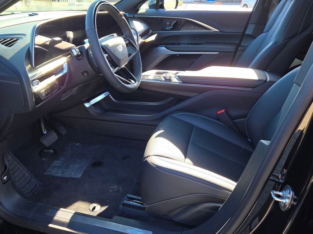 New 2026 Cadillac Lyriq Premium Luxury image 24