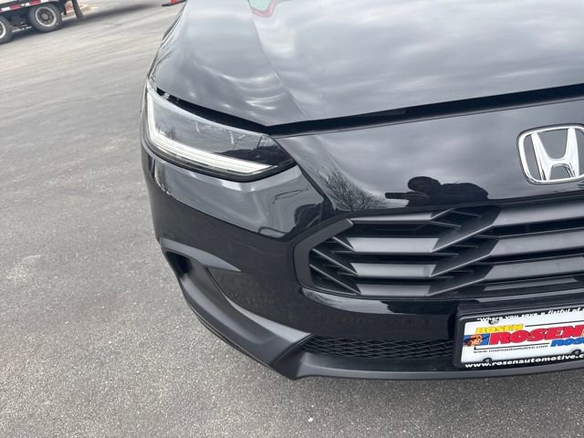 Certified 2025 Honda HR-V Sport image 30