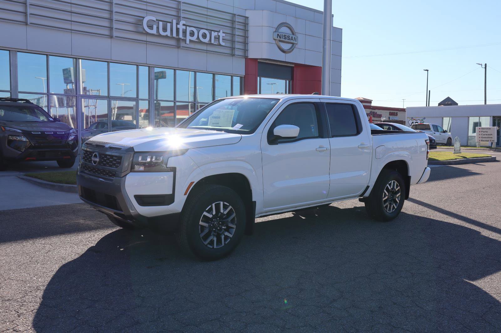 New 2026 Nissan Frontier 4x4 Crew Cab image 2