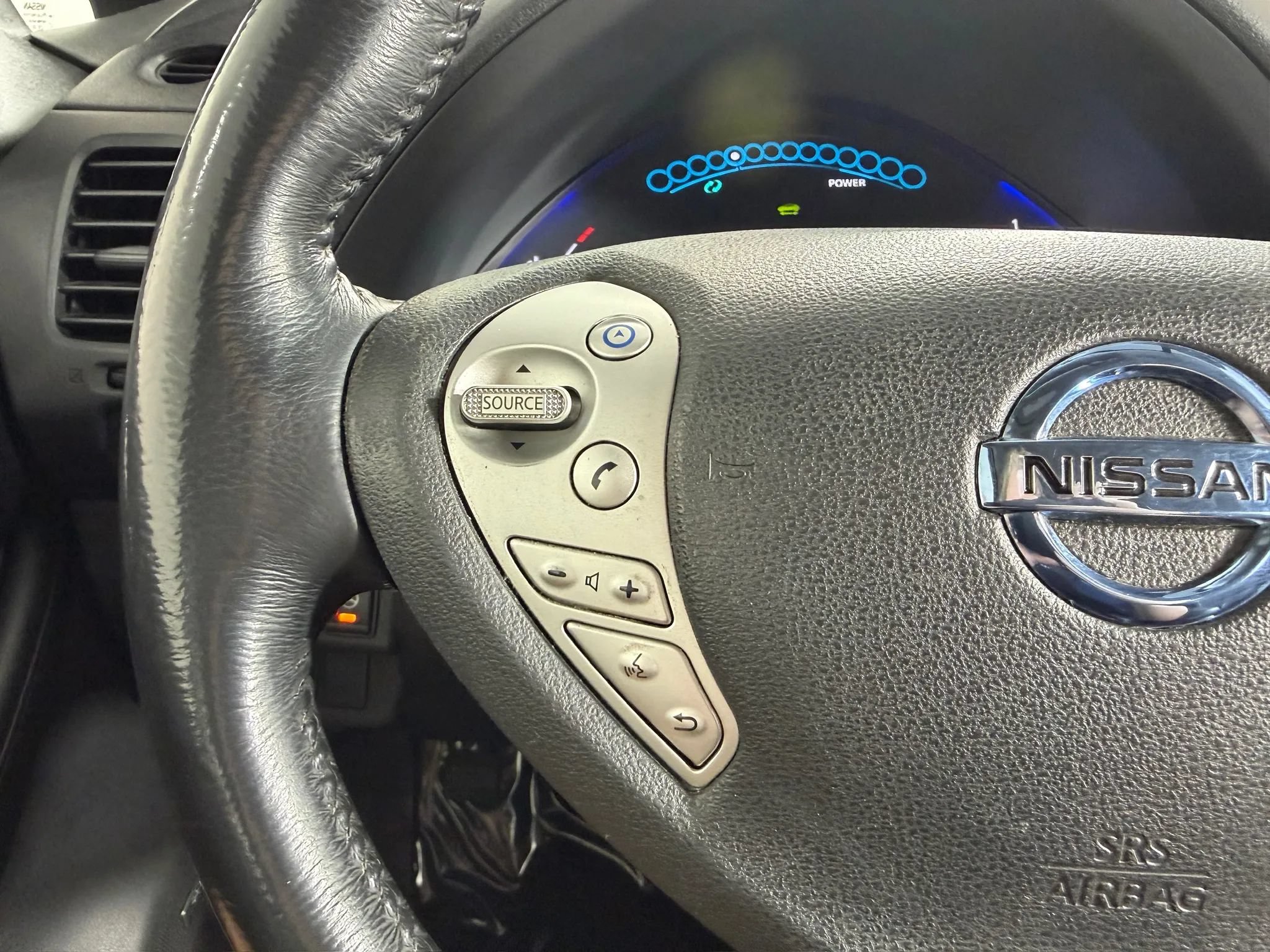 Used 2013 Nissan Leaf SL w/ Premium Pkg FWD image 45
