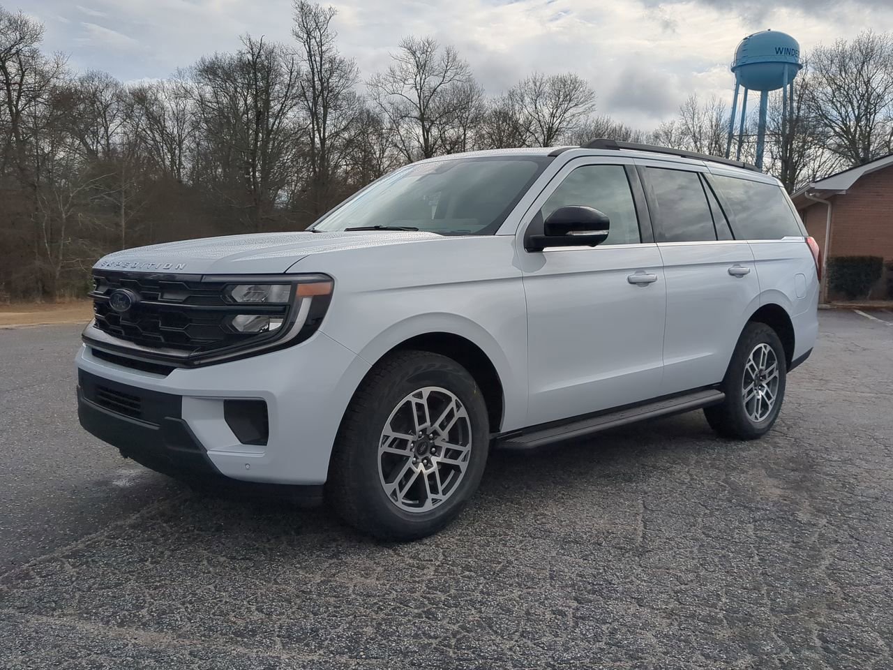 New 2026 Ford Expedition Active image 8