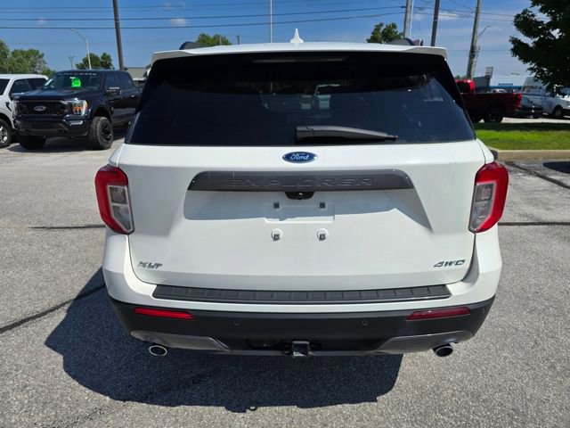 Used 2022 Ford Explorer XLT w/ Equipment Group 202A image 4