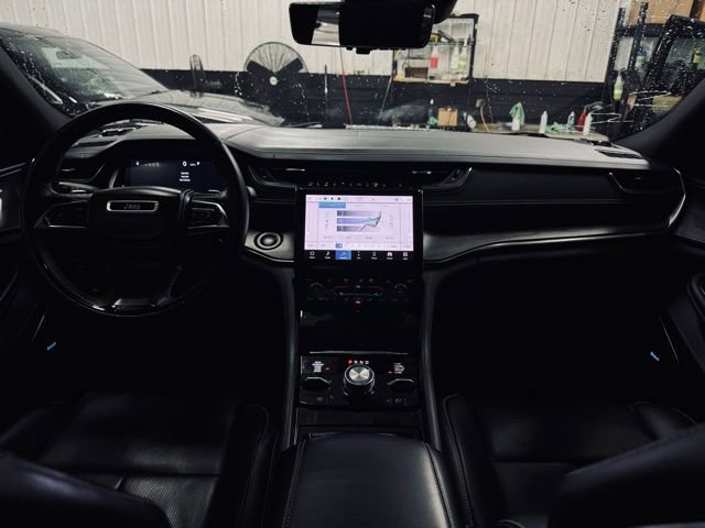 Used 2023 Jeep Grand Cherokee Overland w/ Adv Protech Group III image 25