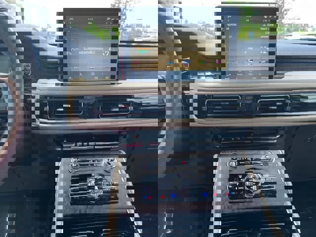 Used 2023 Lincoln Aviator Reserve w/ Equipment Group 201A image 32