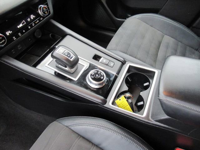 Used 2022 Mitsubishi Outlander SE image 17