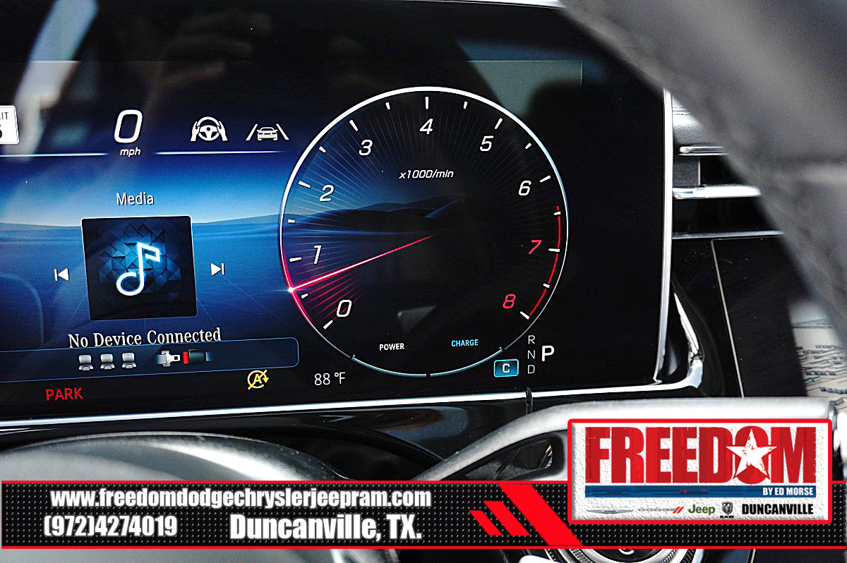 Used 2025 Mercedes-Benz E 350 Sedan image 30