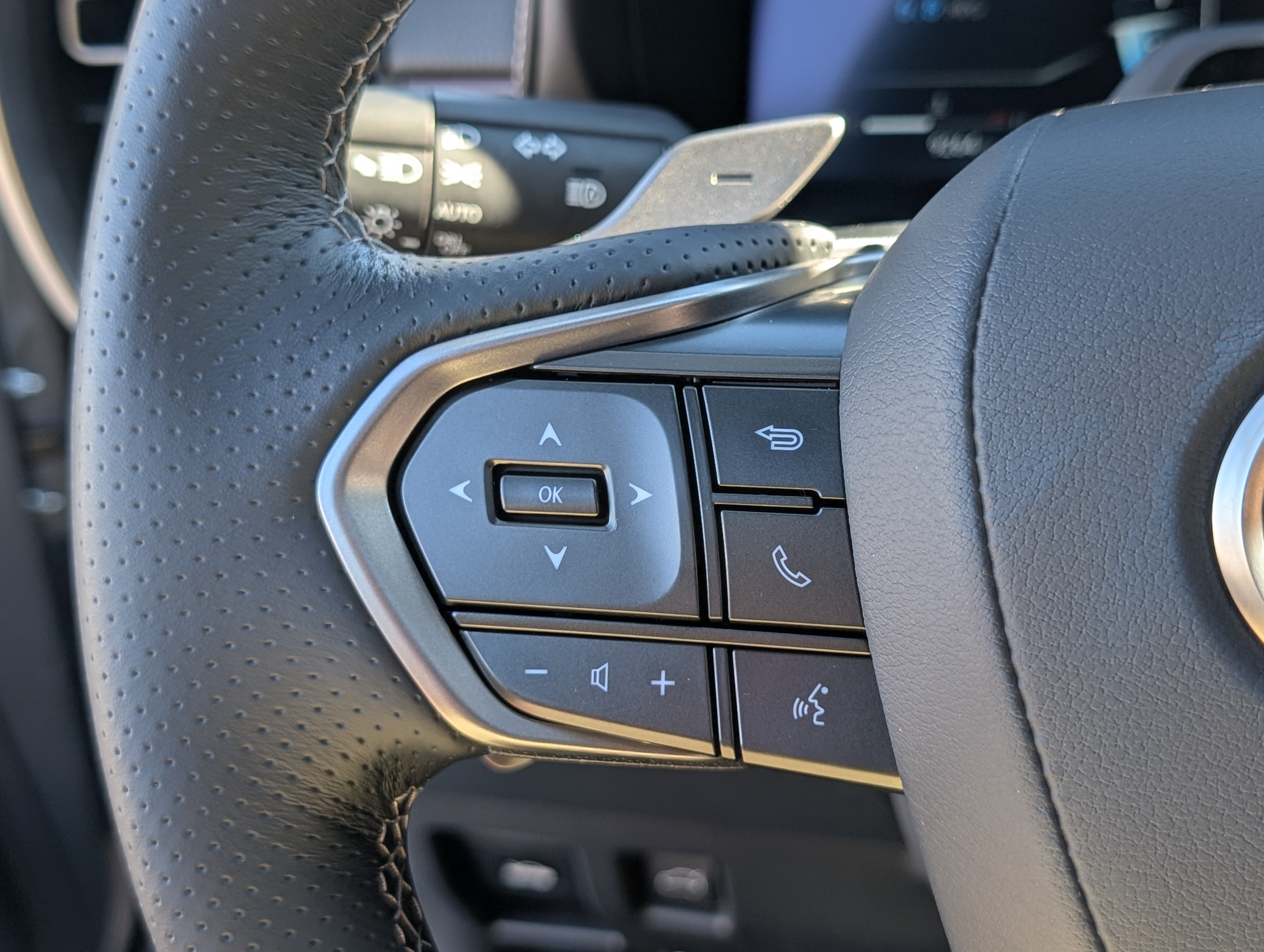 Used 2026 Lexus IS 350 F Sport w/ Technology Package AWD/4WD image 24