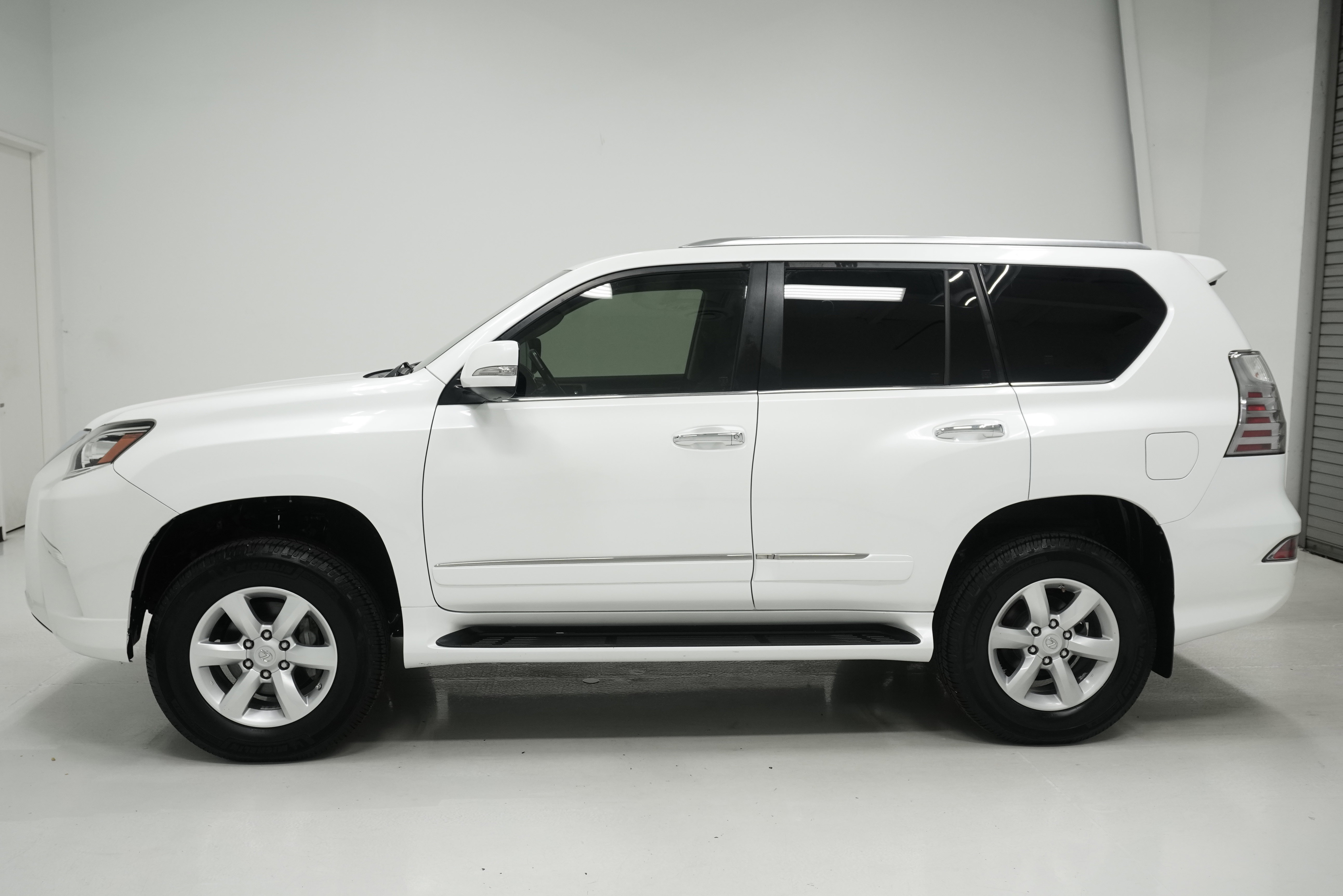 Used 2014 Lexus GX 460 AWD/4WD image 7