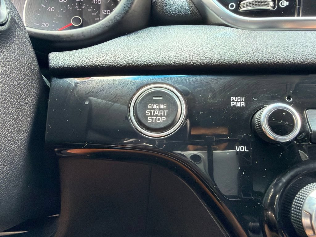 Certified 2022 Kia Sportage EX w/ EX Technology Package AWD/4WD image 13